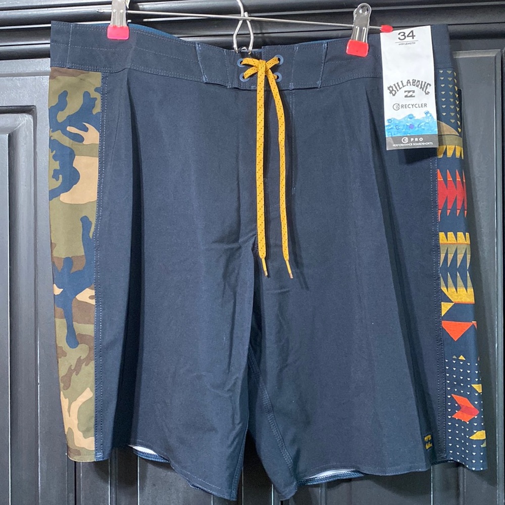 Billabong Pro Performance Boardshorts - Picture 3 of 5